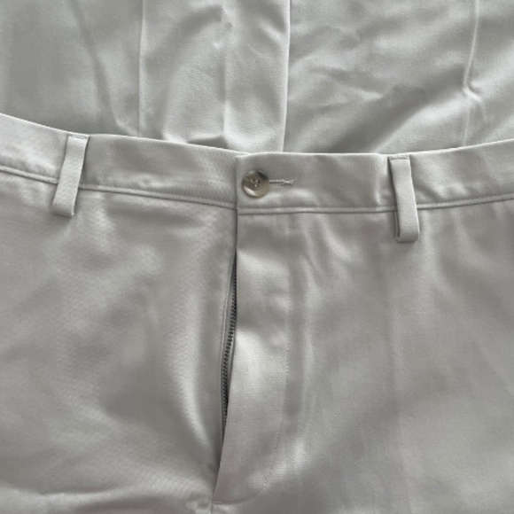 Dockers D3 Easy Khaki Classic Fit Pants - Picture 6 of 11